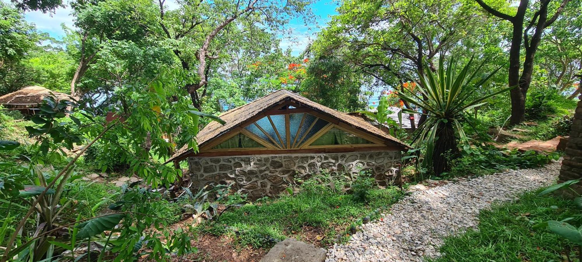 Butterfly Space- A Non-Profit Eco-Lodge Nkhata Bay Esterno foto