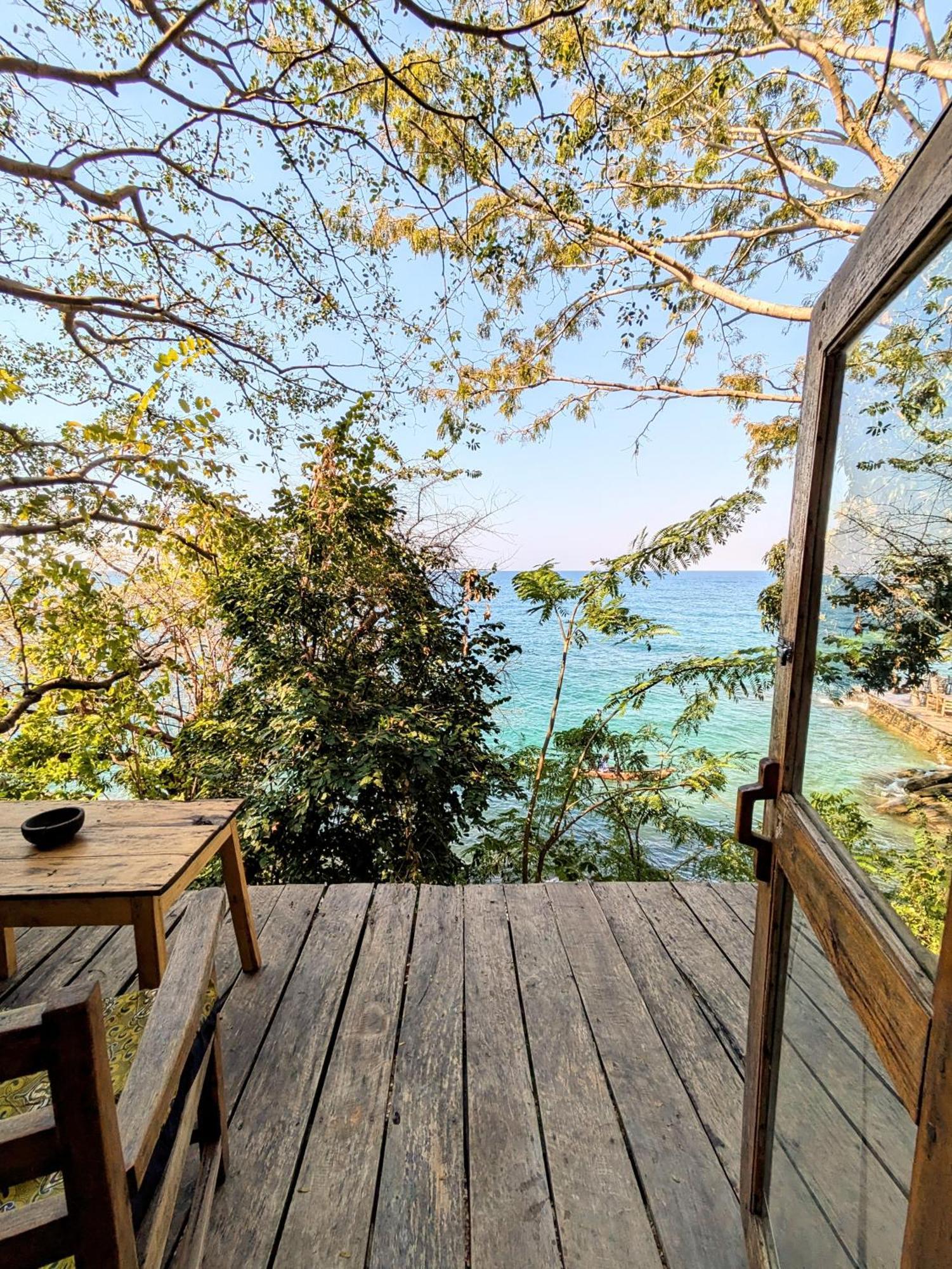 Butterfly Space- A Non-Profit Eco-Lodge Nkhata Bay Esterno foto