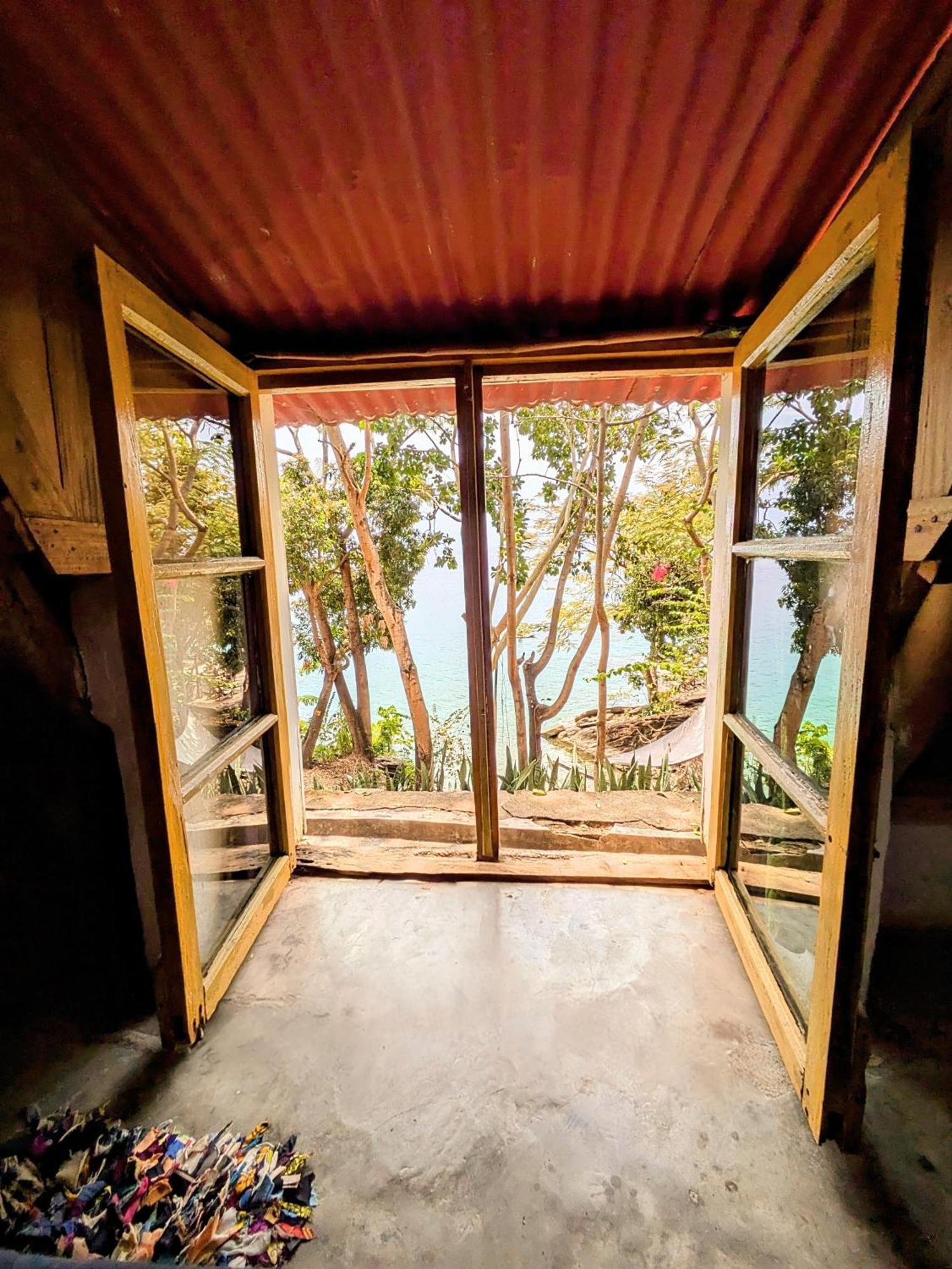 Butterfly Space- A Non-Profit Eco-Lodge Nkhata Bay Esterno foto